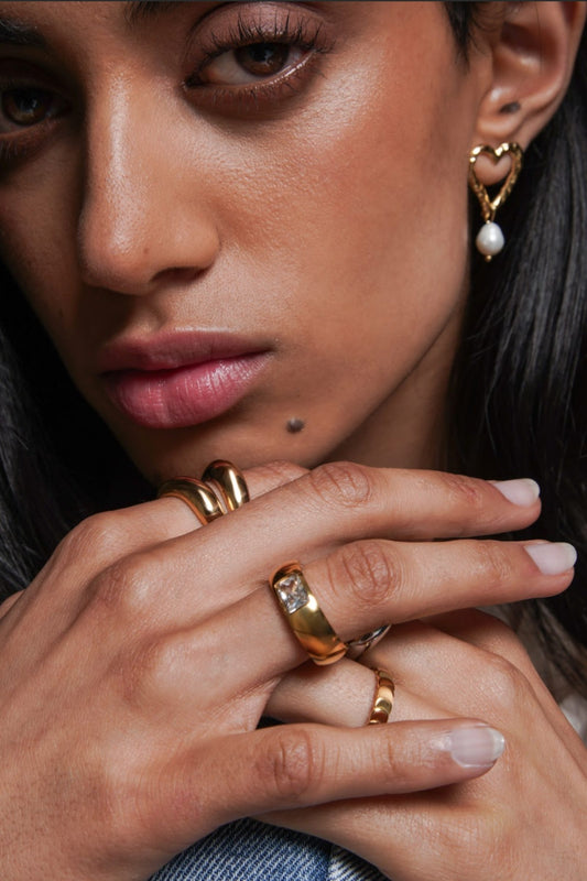 Juliet Heart Pearl Earrings